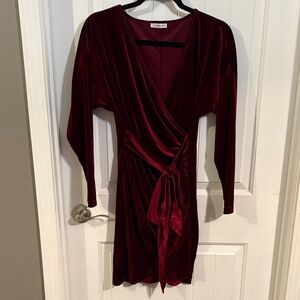 Zaberry Elegant Burgundy Wrap Dress